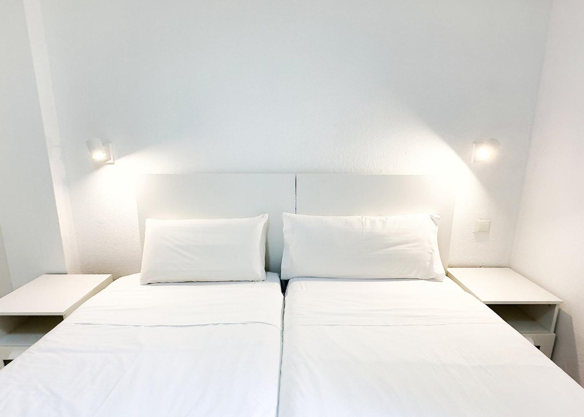 1 Bedroom Second Line Beach- Parque Building *